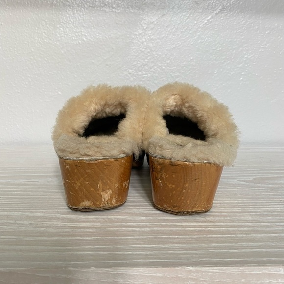 UGG Kalie 5426 Shearling Lines Black Suede Slip on Clogs - Picture 4 of 7